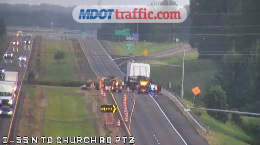 Southbound I-55 closed at Church Road as crews work to move oversized load